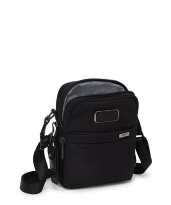 TUMI ALPHA（アルファ） スモール・クロスボディ ブラック